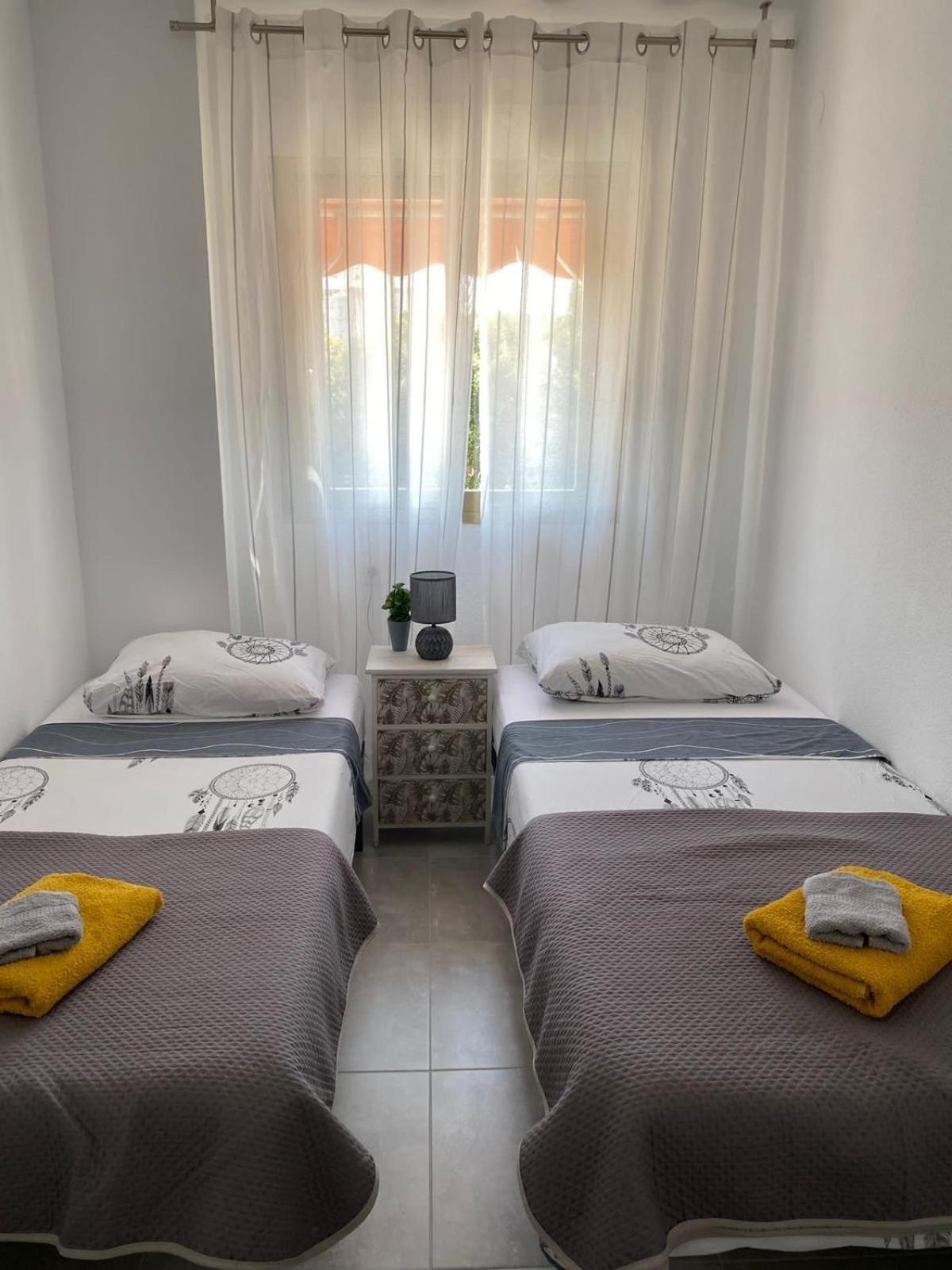 Apartamento PARADISE Solo Familias Gandia Bagian luar foto